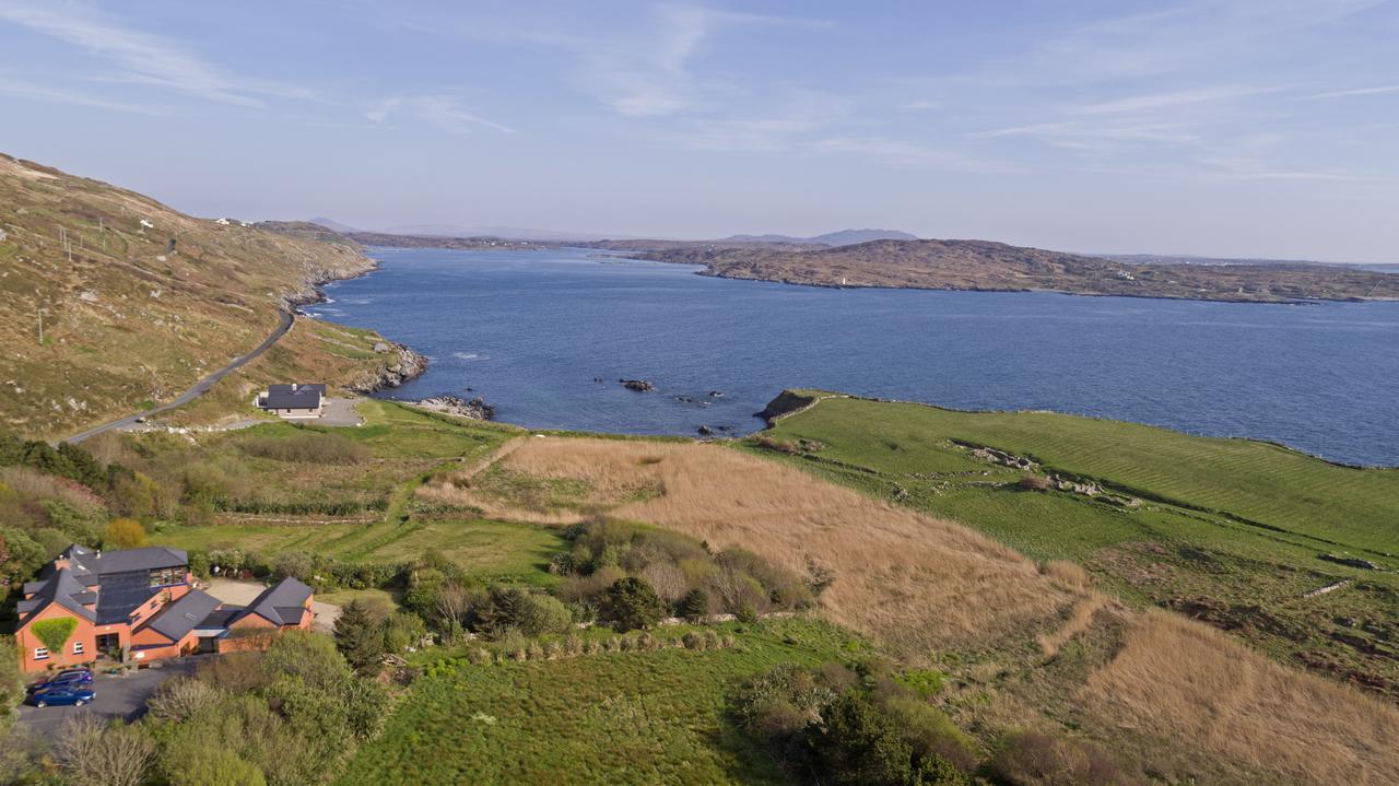 Dolphin Beach House Hotel Clifden Buitenkant foto