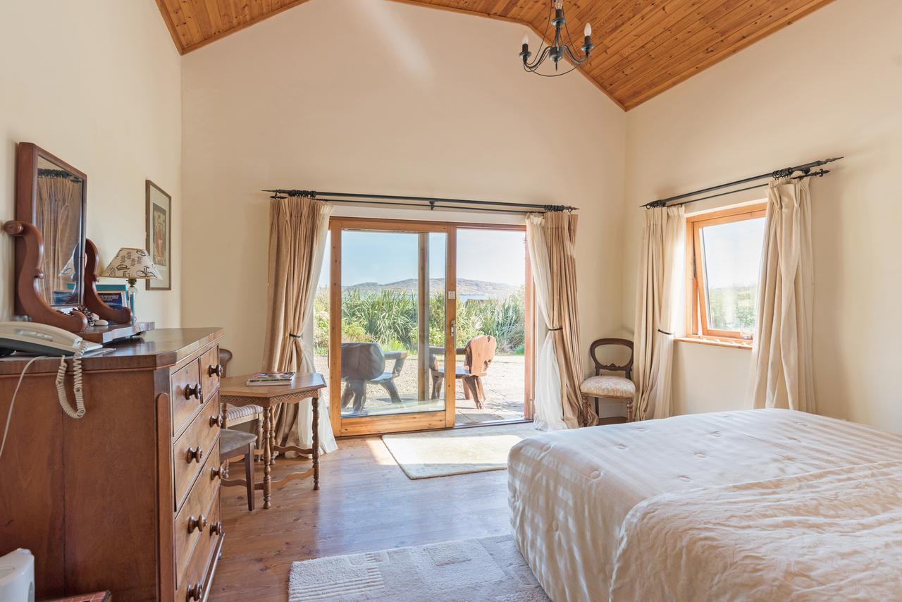 Dolphin Beach House Hotel Clifden Buitenkant foto
