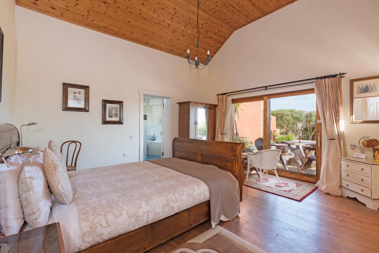 Dolphin Beach House Hotel Clifden Buitenkant foto